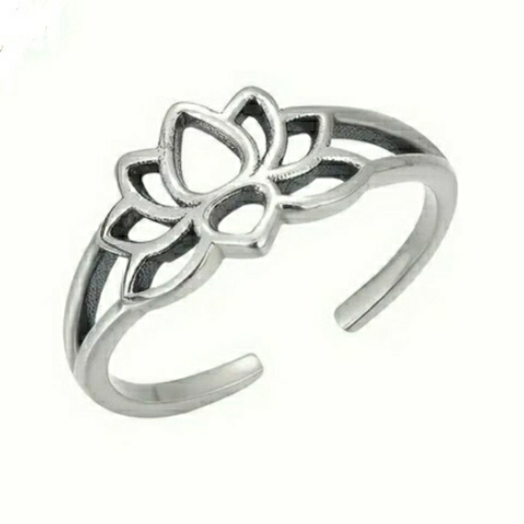Jewelry - Lotus Toe Ring Silver Adjustable or Finger 🤍 NEW